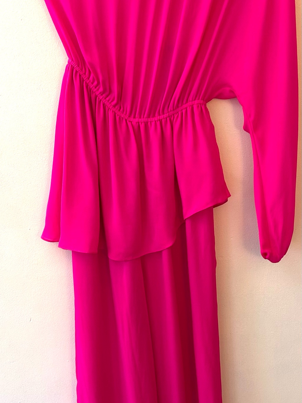 Tamara Mellon Hot Pink Silk One Shoulder Peplum Jumpsuit Size 4 Nwt — image 8 of 8
